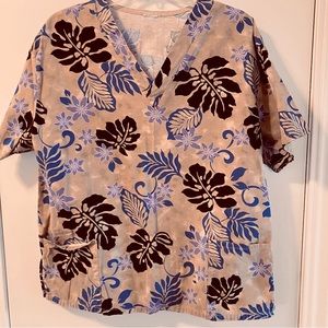 Scrub Top, Hawaiian Print, Size M